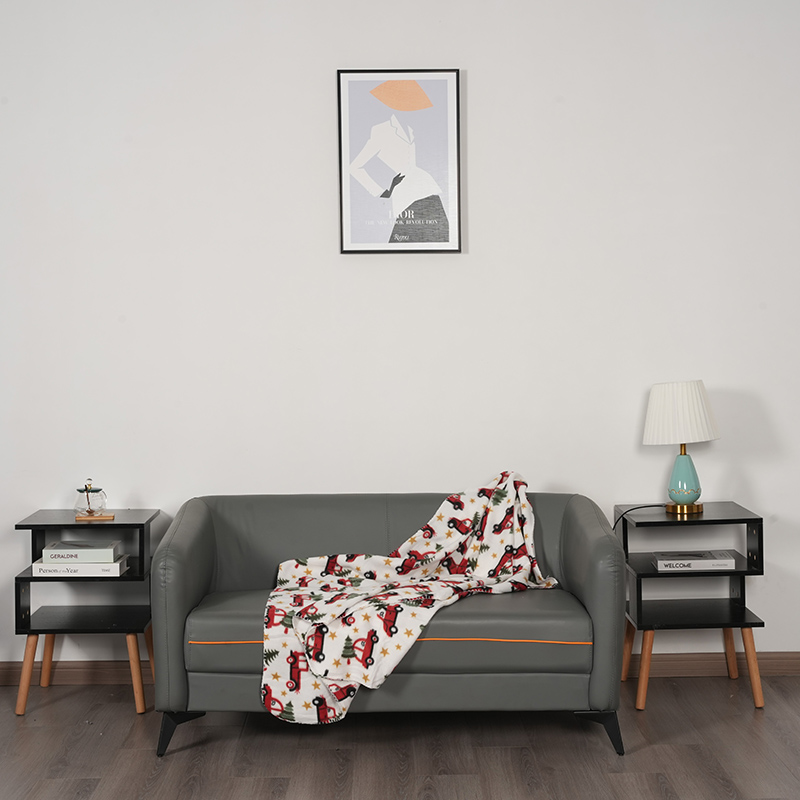 Coperta con bordo piegato in pile polare